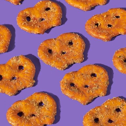 Olly's Sour Cream & Onion Pretzel Thins | 140g - iPantry UAE